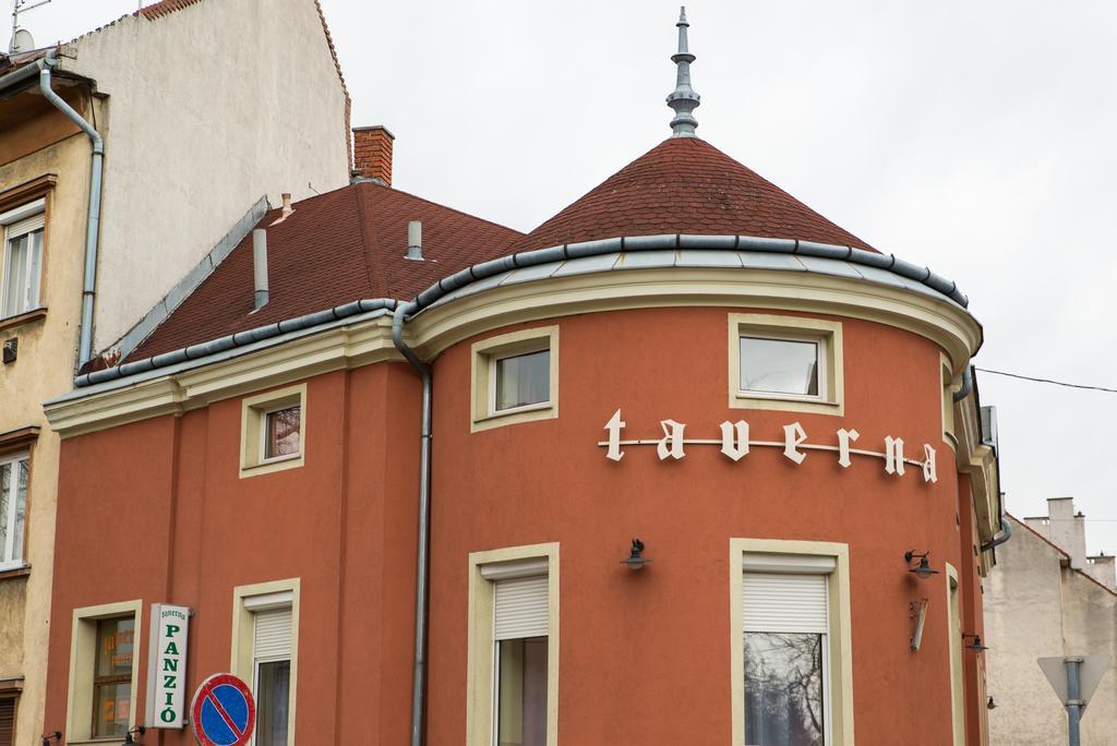 Taverna Panzio Sopron Exteriör bild
