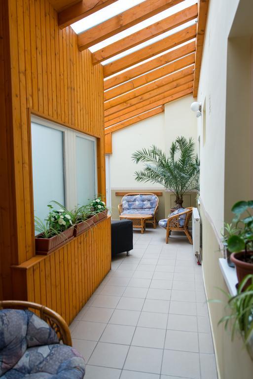 Taverna Panzio Sopron Exteriör bild