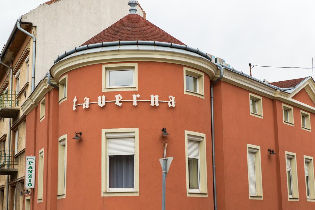 Taverna Panzio Sopron Exteriör bild