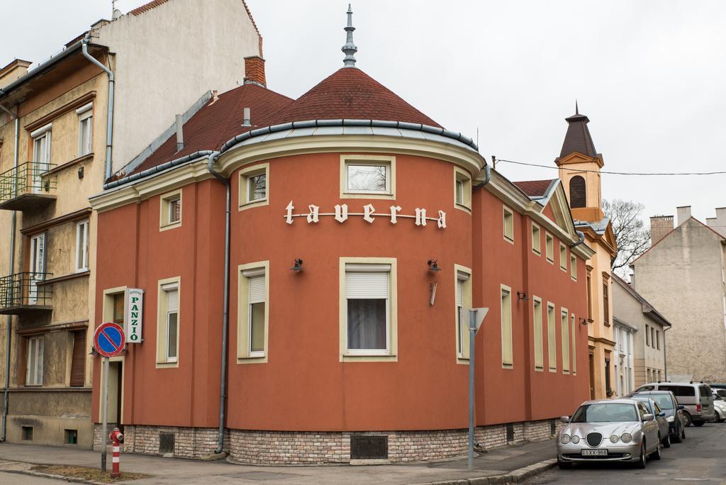 Taverna Panzio Sopron Exteriör bild